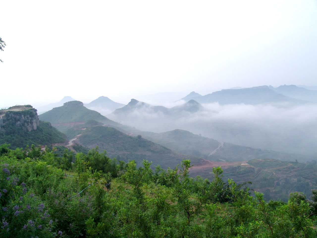 煙臺(tái)周邊游;沂水地下大峽谷、地下螢光湖、天上王城二日游hfg